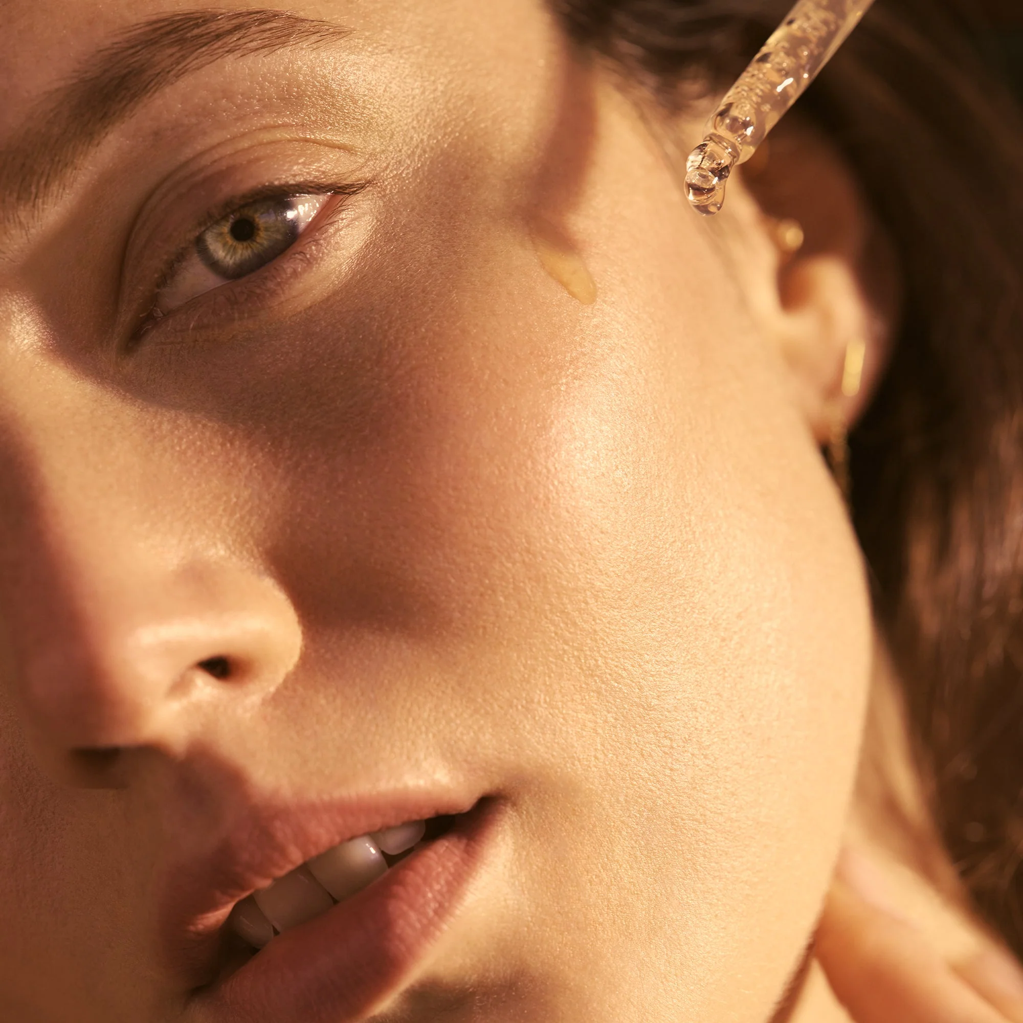 Radiance Repair Retinol Serum - Image 5